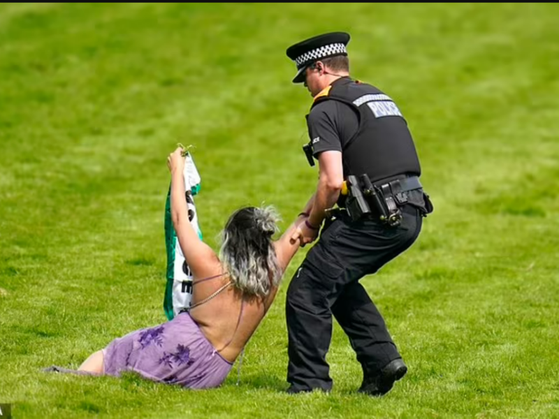 Protestors Disrupt Epsom Derby In A Call For An End To Animal Exploitation